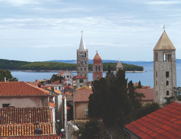 Croacia: La Bahía Kvarner en la costa Adriática en barco-bici